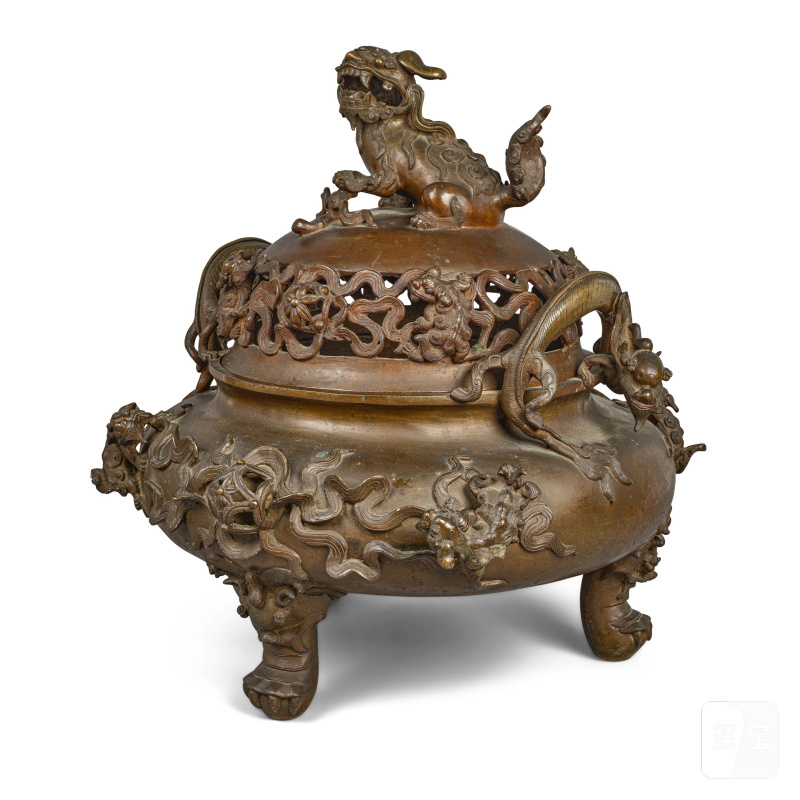 十八/十九世紀 銅雙龍耳三足大熏爐 | A MASSIVE BRONZE CENSER AND COVER - 图6